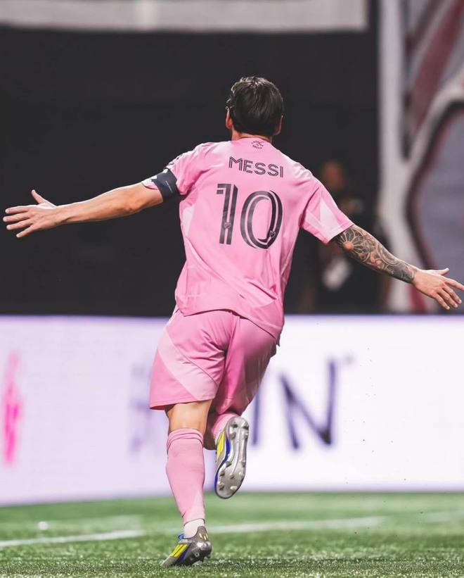 球救主！迈阿密国际晋级美冠杯4强0-2到3-2绝杀！梅西双响造3(图7)